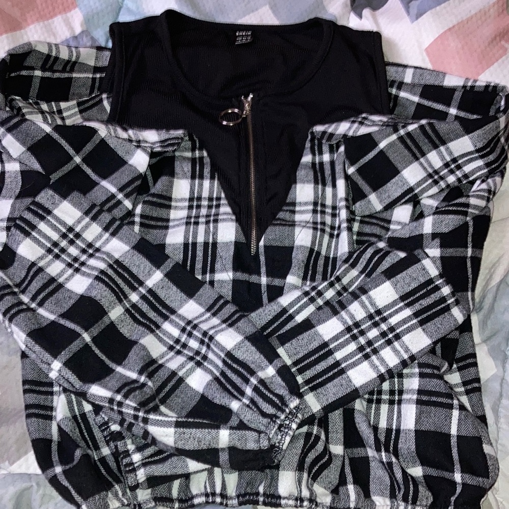 Shein top. Size small but runs around medium